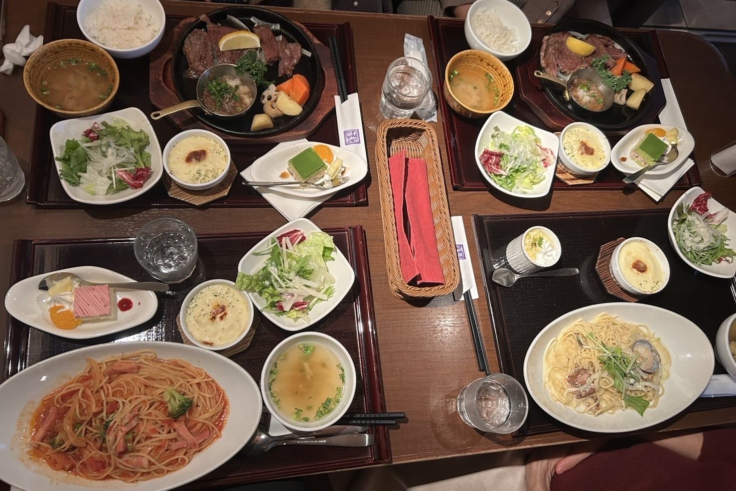 デザインガーデンの女性メンバーでランチ会🍚💛