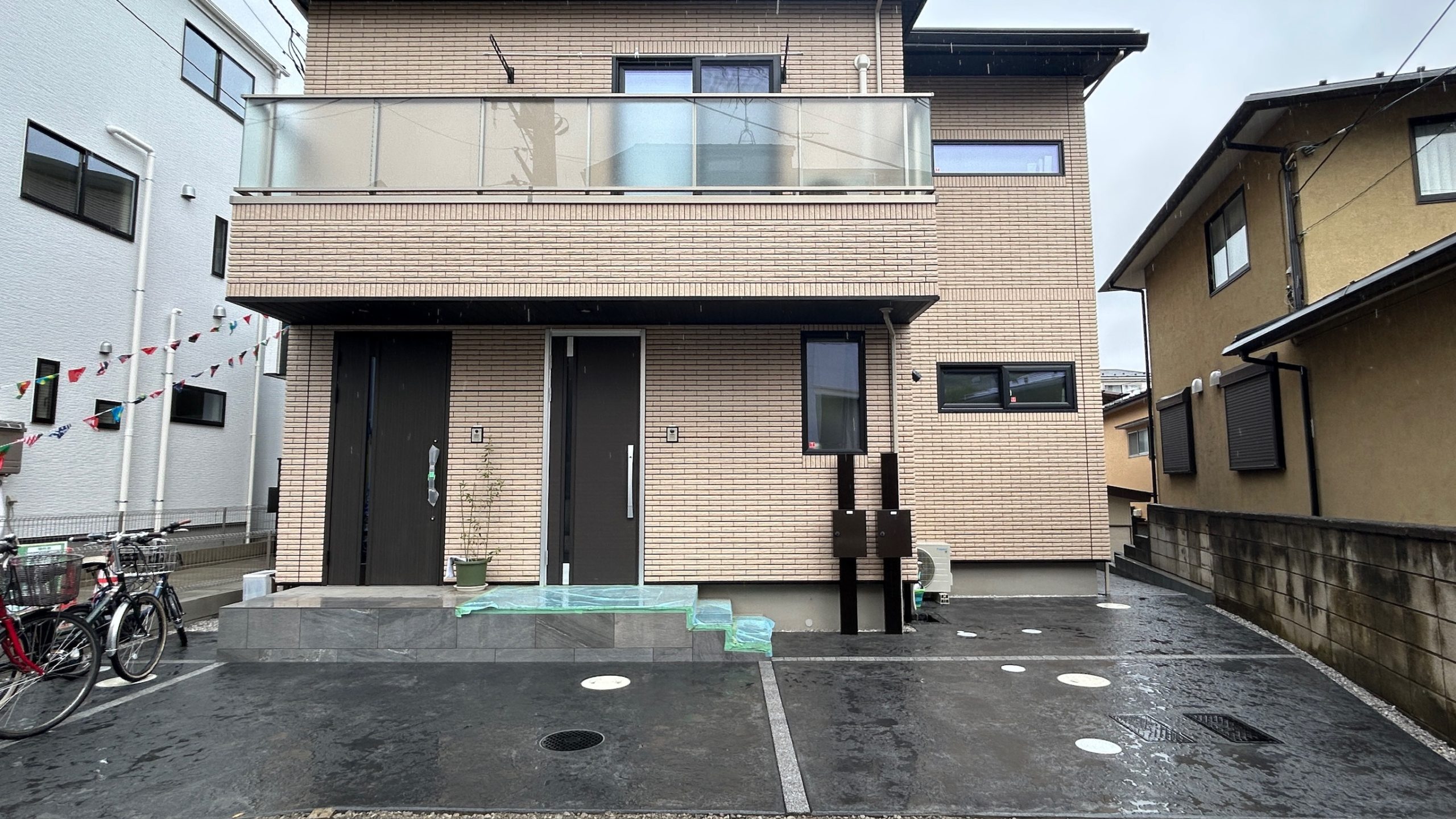【タイヤNo痕×リノベストーン】新築外構でこの組み合わせ・・・ありです❤️❤️❤️